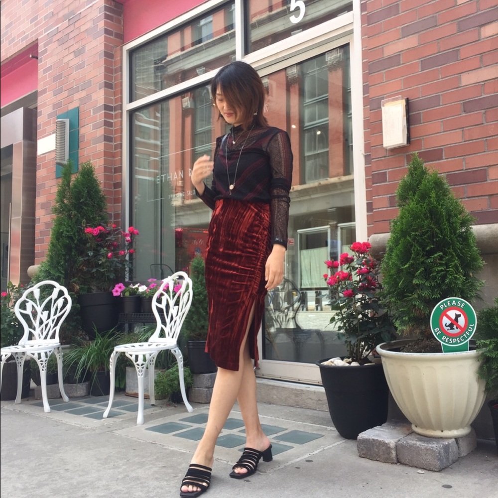 Zara velvet skirt with special texture